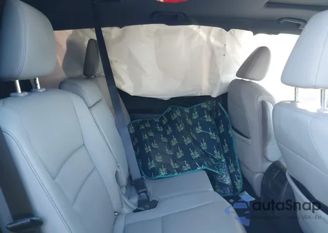 2022 Honda Passport 2Wd Ex-L z USA, uszkodzony, nr VIN 5FNYF7H53NB006815